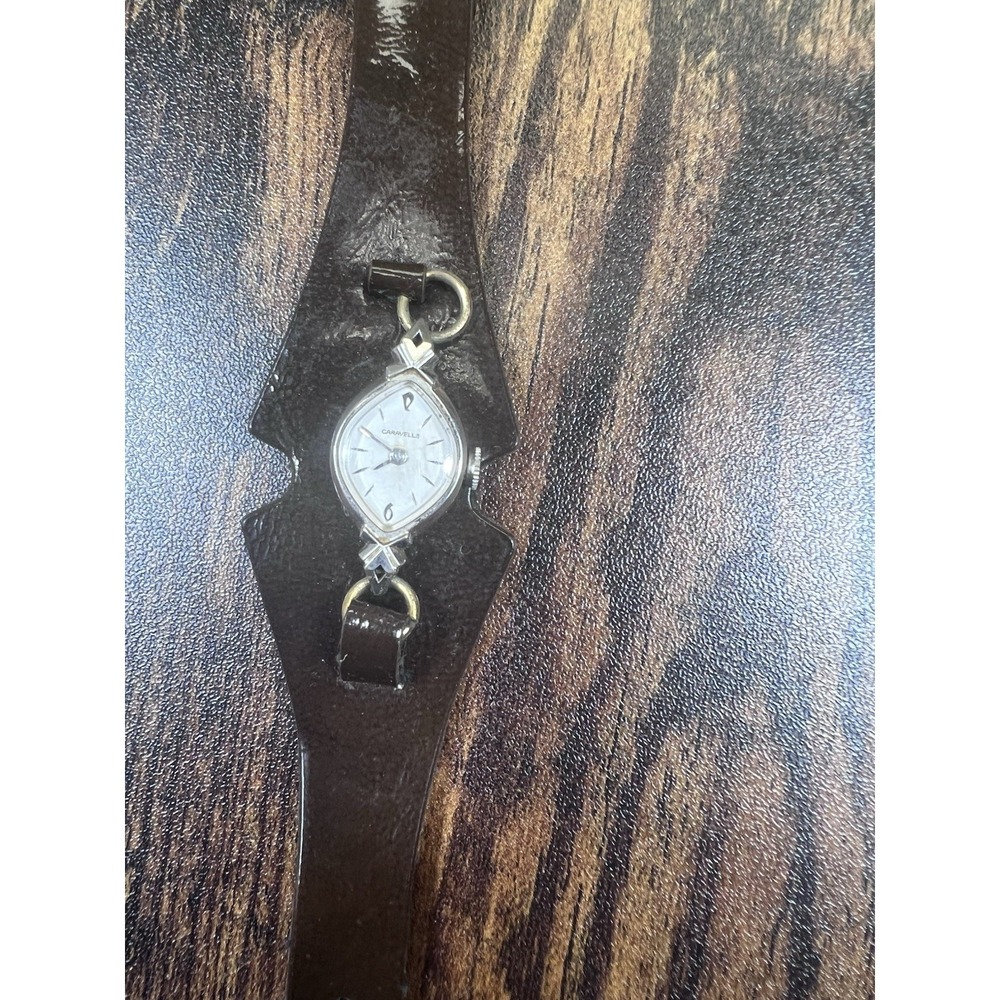 Women's Caravelle Silver Tone Watch Leather Band Needs Battery